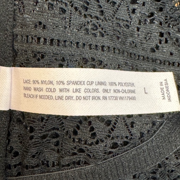 Auden Black Lace Bandeau - Picture 4 of 4